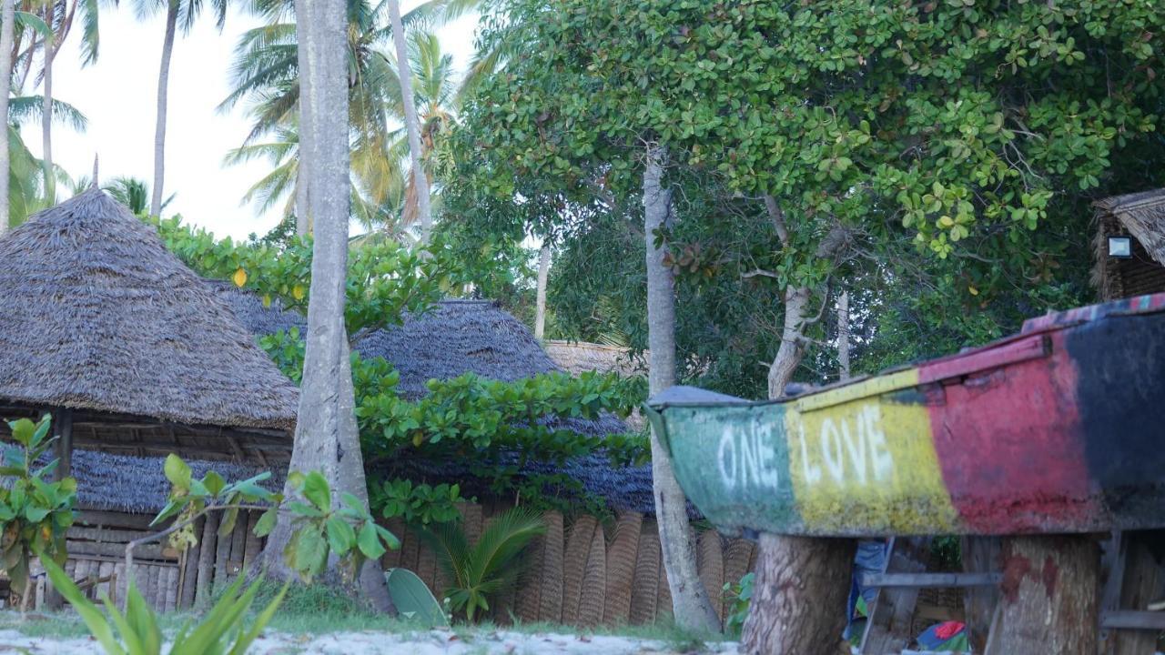 مبيت وإفطار Kilindoni Afro Whale Shark Safari المظهر الخارجي الصورة